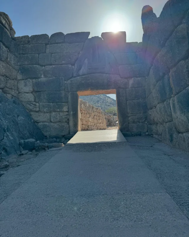 Here at the circles of Death,
at the beehive cones,
the royal mansions, the dialog’s markets
started the first steps towards a future
where you shape your own fate.
The twin lions kept it in safe. #mycenea #greece #art #travels #light #poetry
